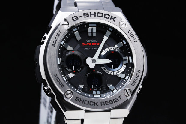 【CASIO】カシオ G-SHOCK Gスチール GST-W110D-1AJF メンズ腕時計のご紹介です。